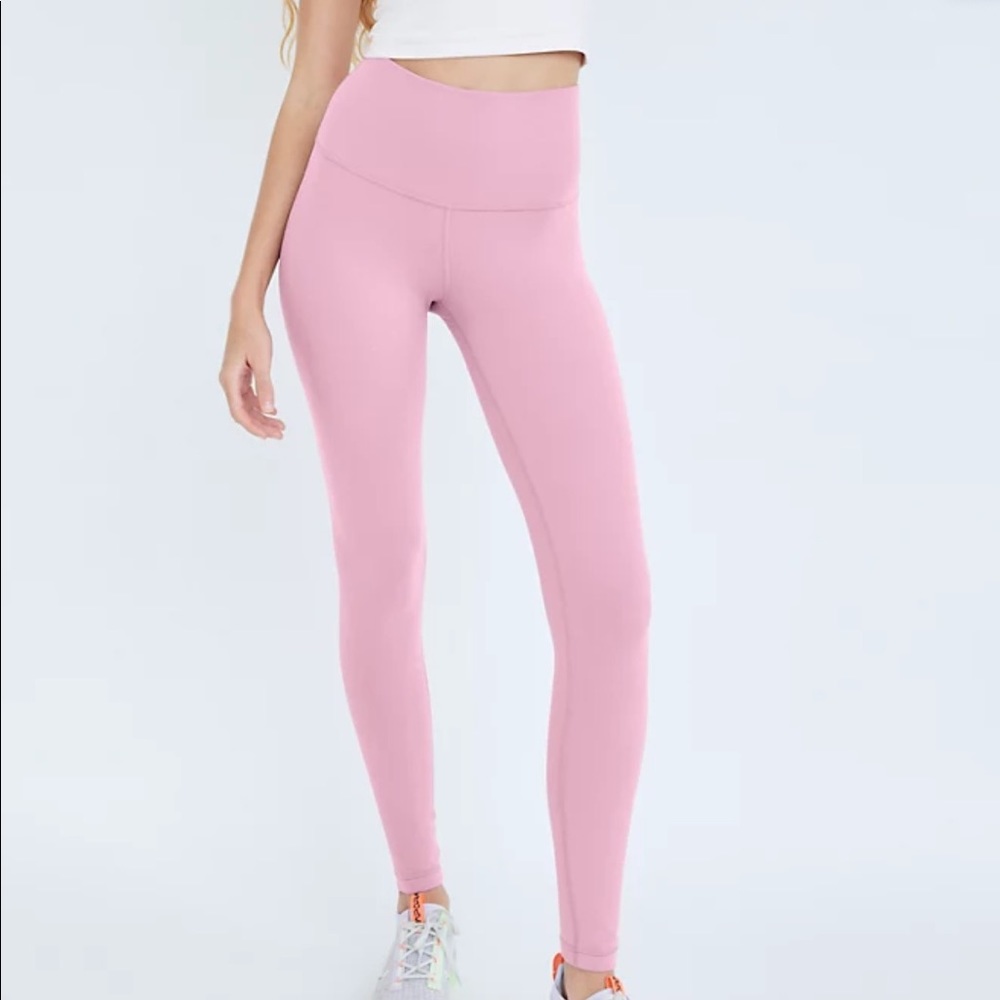 TnaBUTTER Cheeky Hi-Rise Legging in Soft Orchid, Size Small
